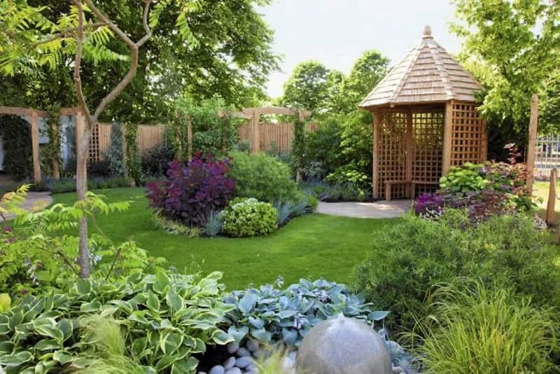 Czym ogrodzić ogród: najlepsze opcje ogrodzeń, które zaoszczędzą czas i pieniądze