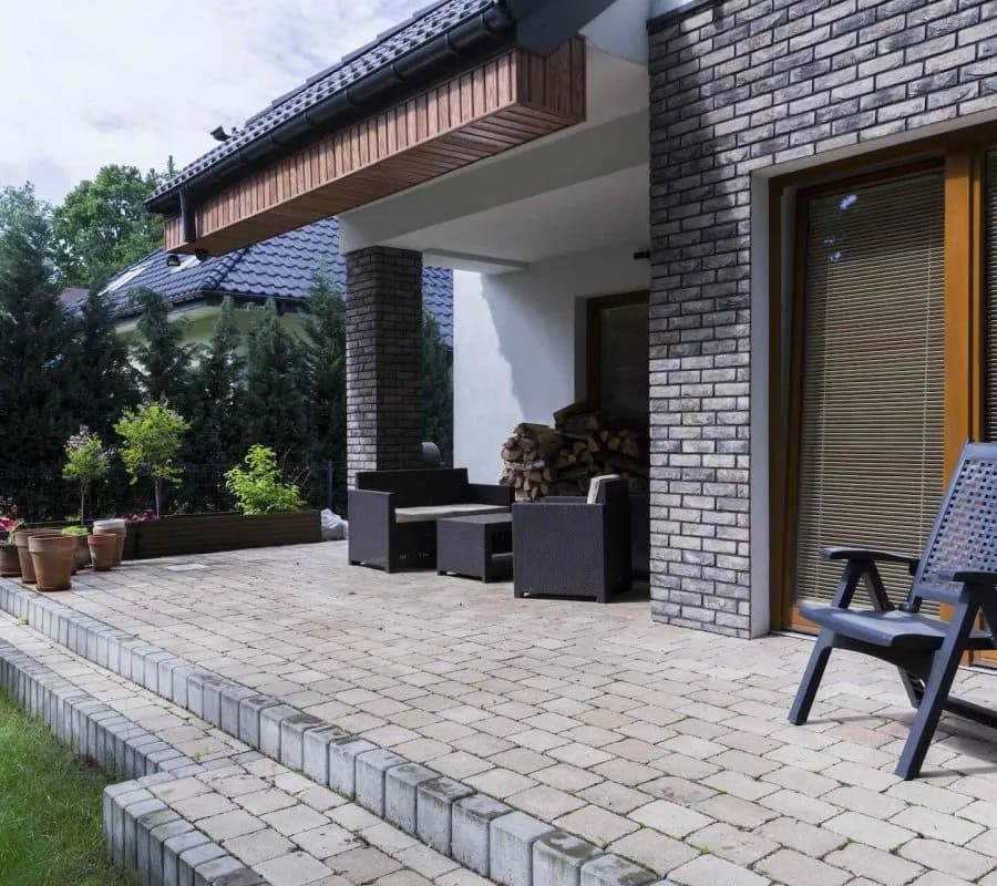 Jak zrobić obrzeże z kostki brukowej - poradnik krok po kroku