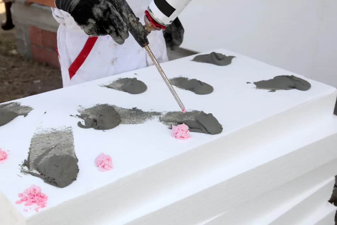 Jak skleić styropian prawidłowo i uniknąć najczęstszych błędów