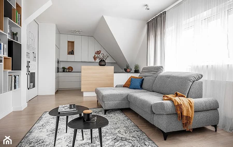 Najlepsze narożniki do małego salonu: 7 sprytnych rozwiązań