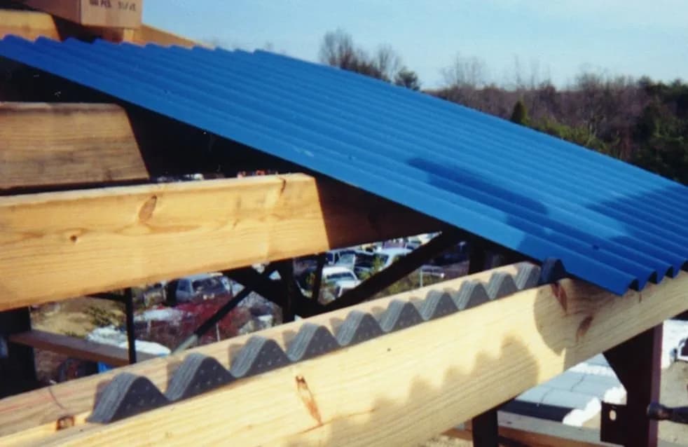 Onduline na dach: właściwości i zastosowanie lekkiego pokrycia