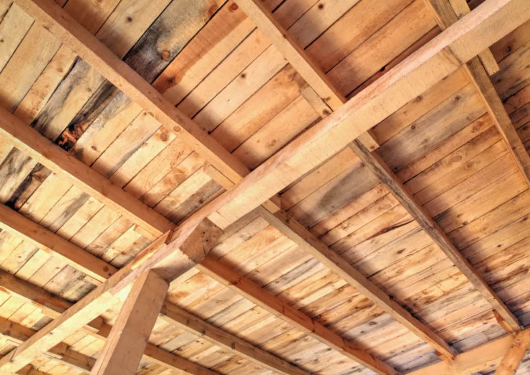 Jakie krokwie na dach wybrać, aby uniknąć problemów z konstrukcją? Jakie krokwie na dach wybrać, aby uniknąć problemów z konstrukcją?