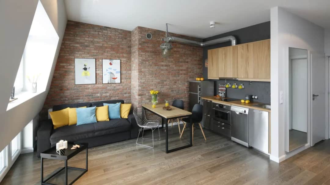 Jak urządzić mały aneks kuchenny z salonem: 5 sprytnych rozwiązań