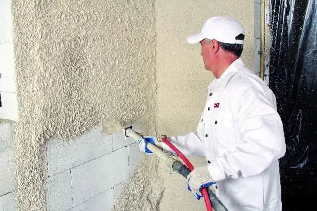 Kiedy malować tynk cementowo-wapienny? Unikaj błędów!